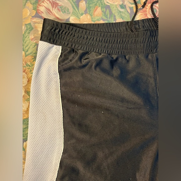 VINTAGE FILA SHORTS - Picture 4 of 5